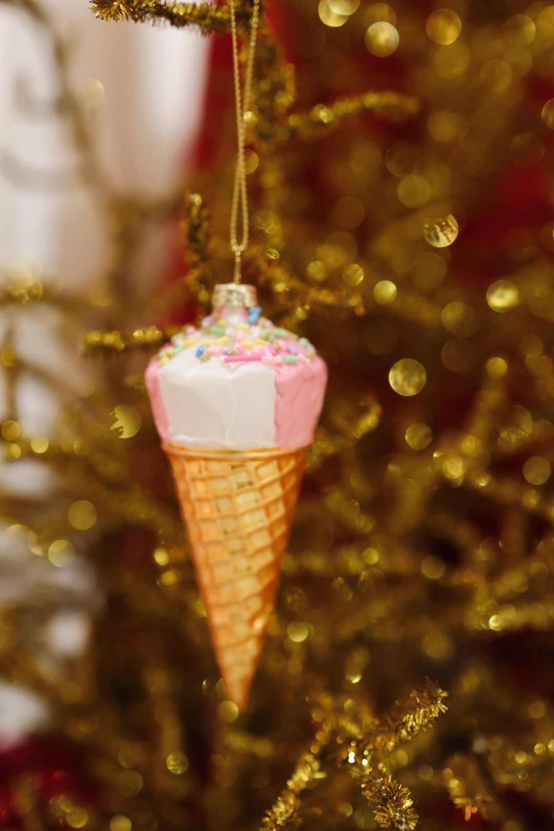 Ice cream -strawberry with sprinkles