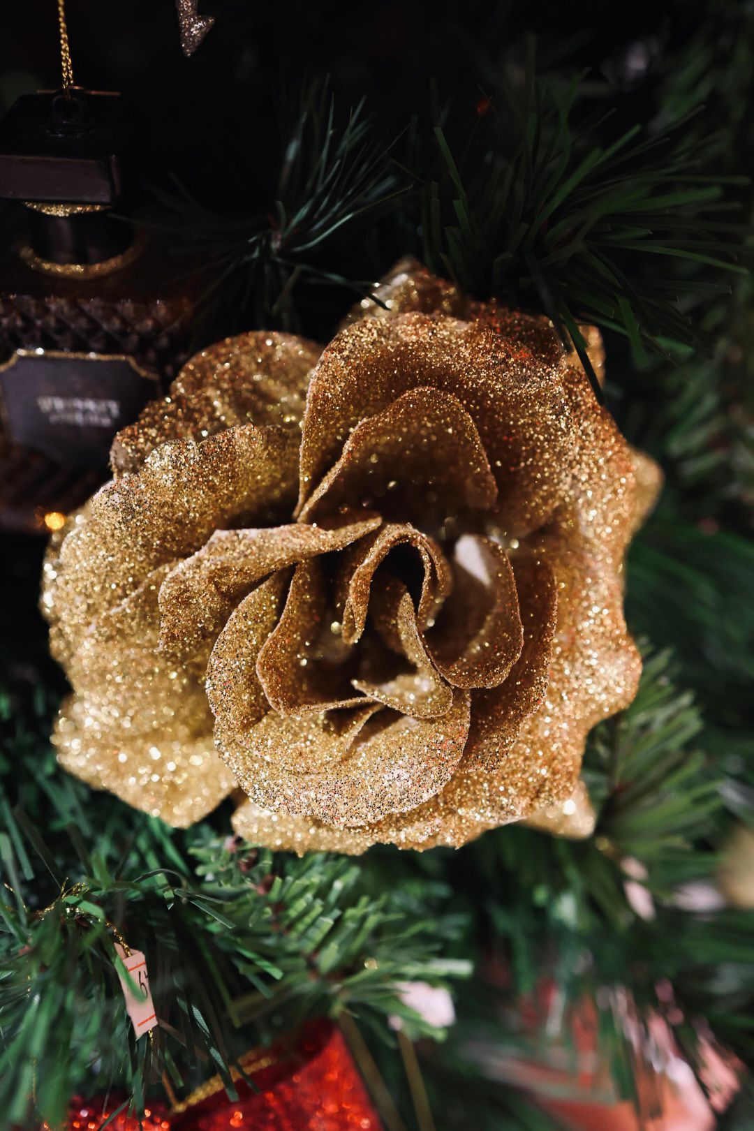 Rose Clip - Gold Glitter