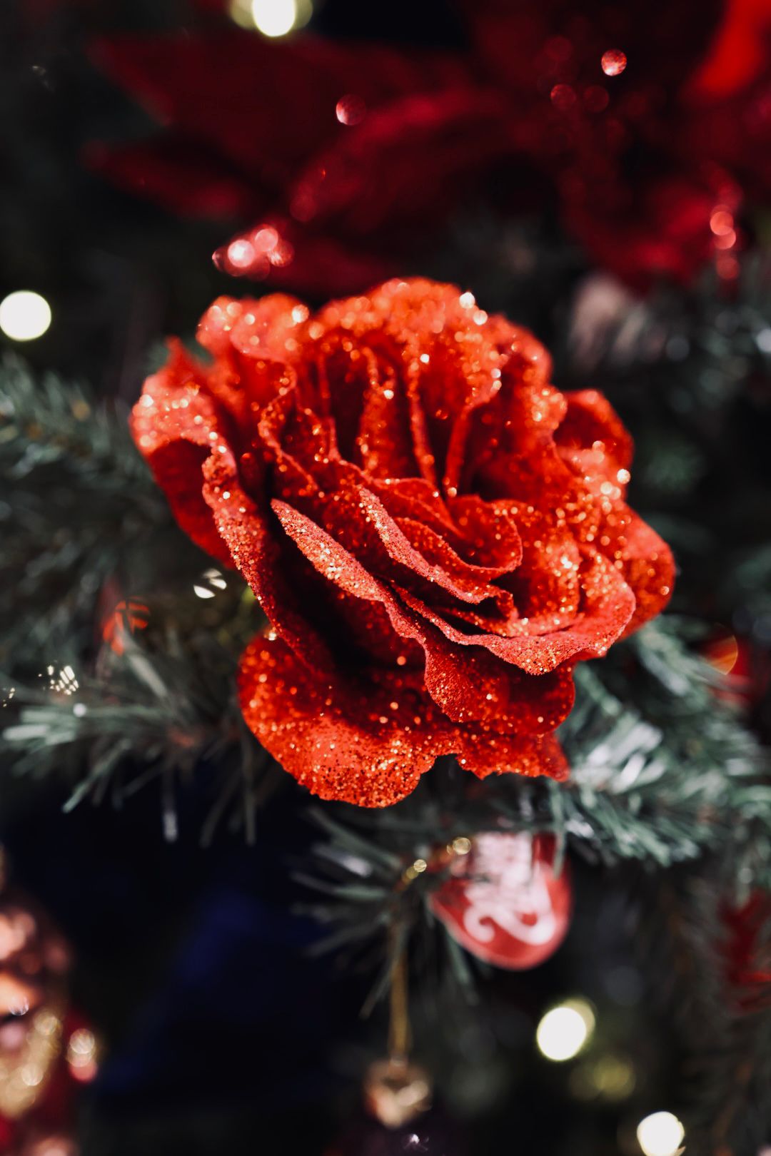 Rose Clip - Gold Glitter