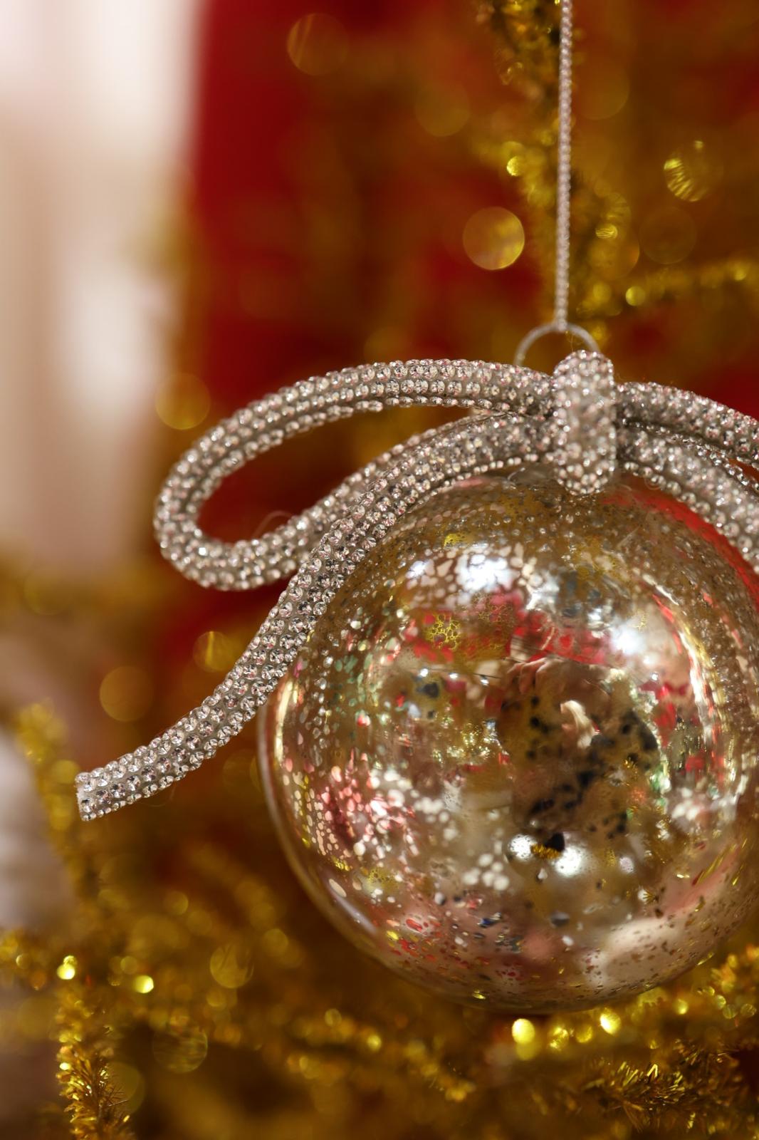 Glass Bauble with Diamond Bow 8cm