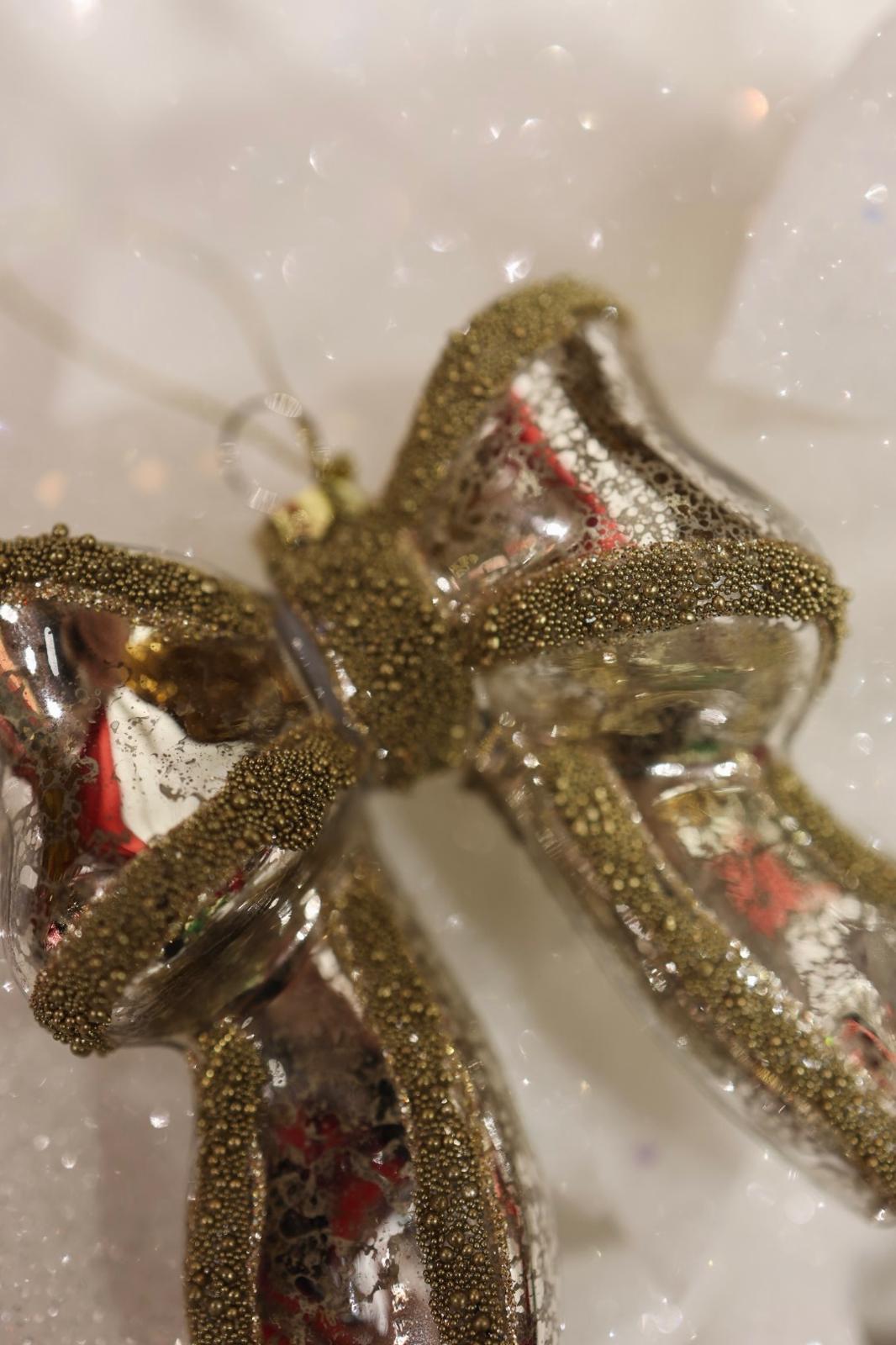 Glass Bow with pearls